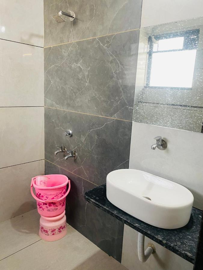 Hotel Sai Ssl Shirdi Exterior photo