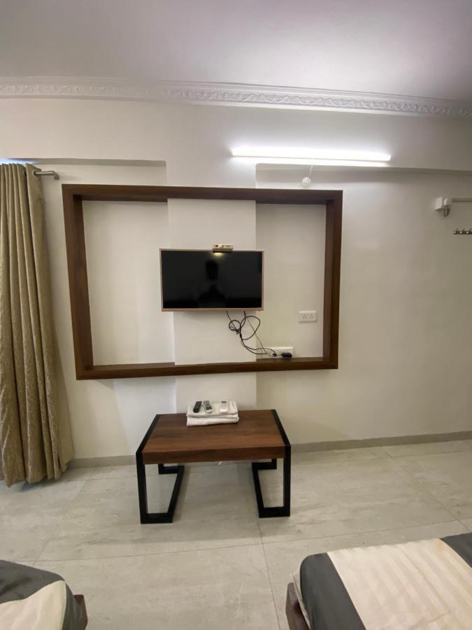 Hotel Sai Ssl Shirdi Exterior photo